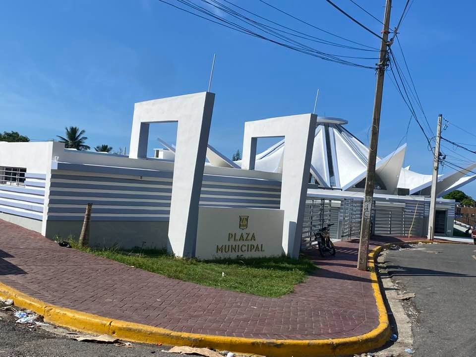 Ayuntamiento emite aviso para regular tránsito en el perímetro de Plaza Municipal