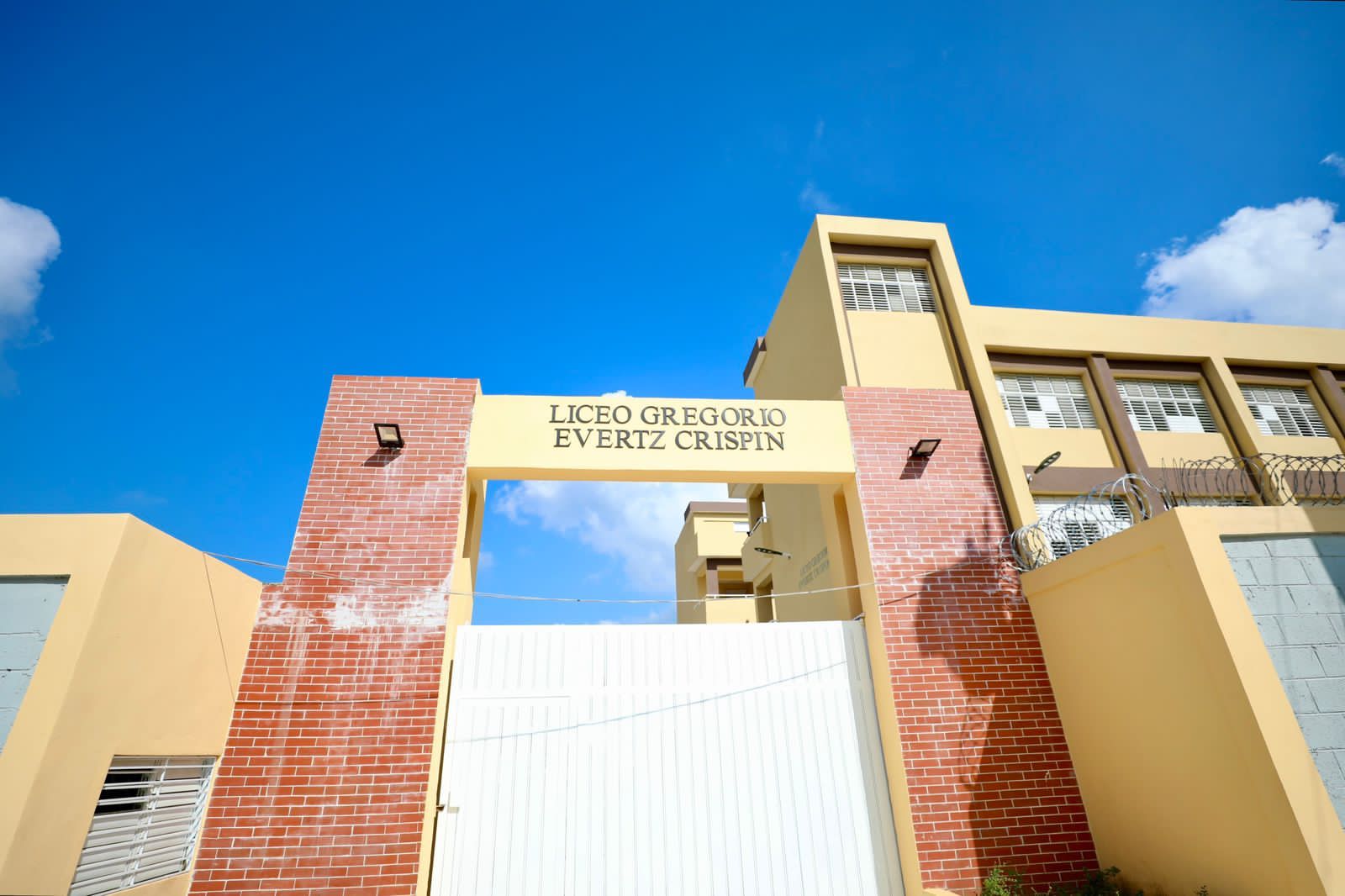  Presidente Abinader inaugura liceo secundario en Villa Altagracia con una inversión de RD$127.08 millones