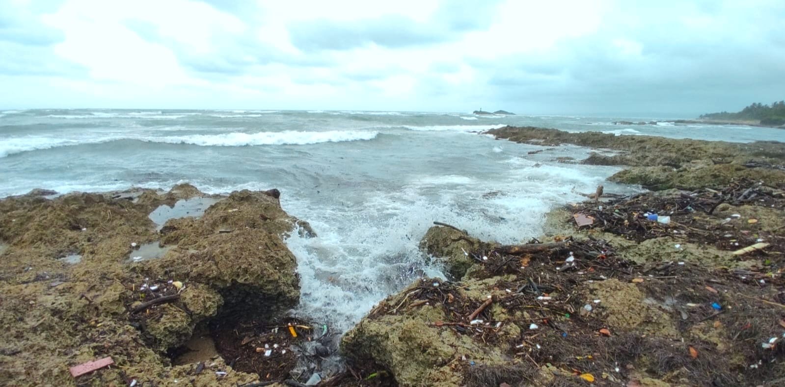 Plantan bandera roja en playas de Puerto Plata por malas condiciones climáticas