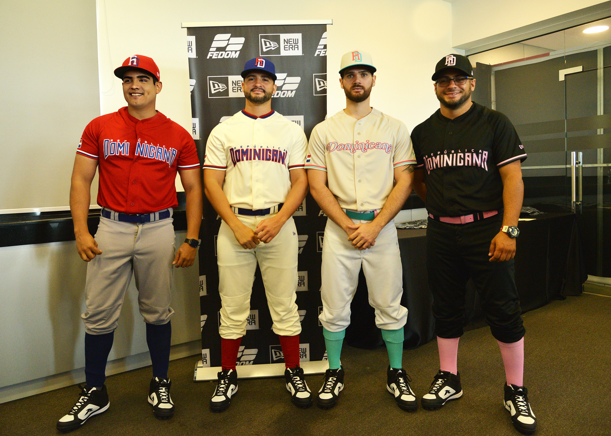 New Era se convierte en el Uniforme y la Gorra Oficial de la Federación Dominicana de Béisbol