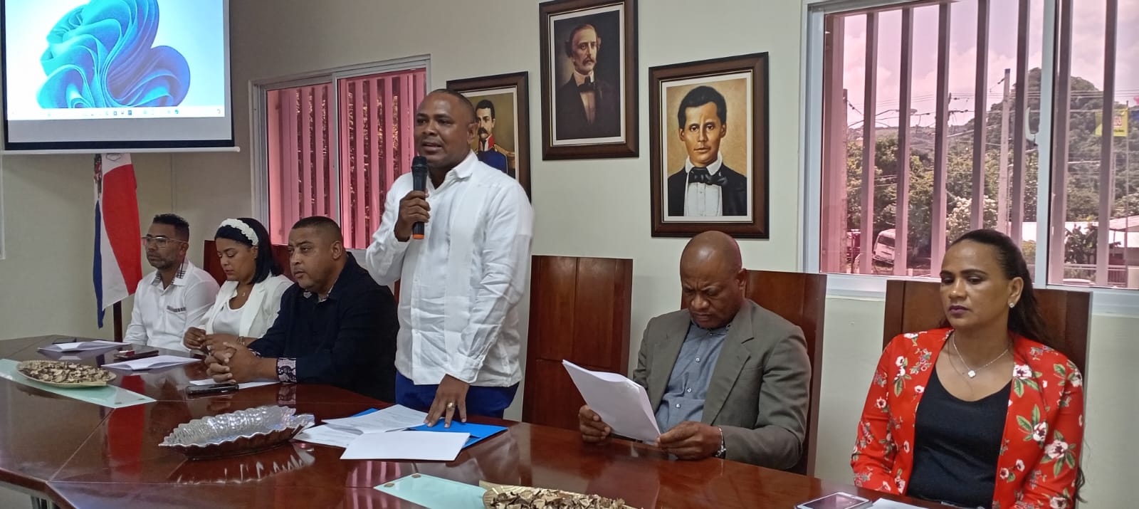 Alcalde de Maimón realiza informe de ejecuciones en sus primeros 100 días de gestión