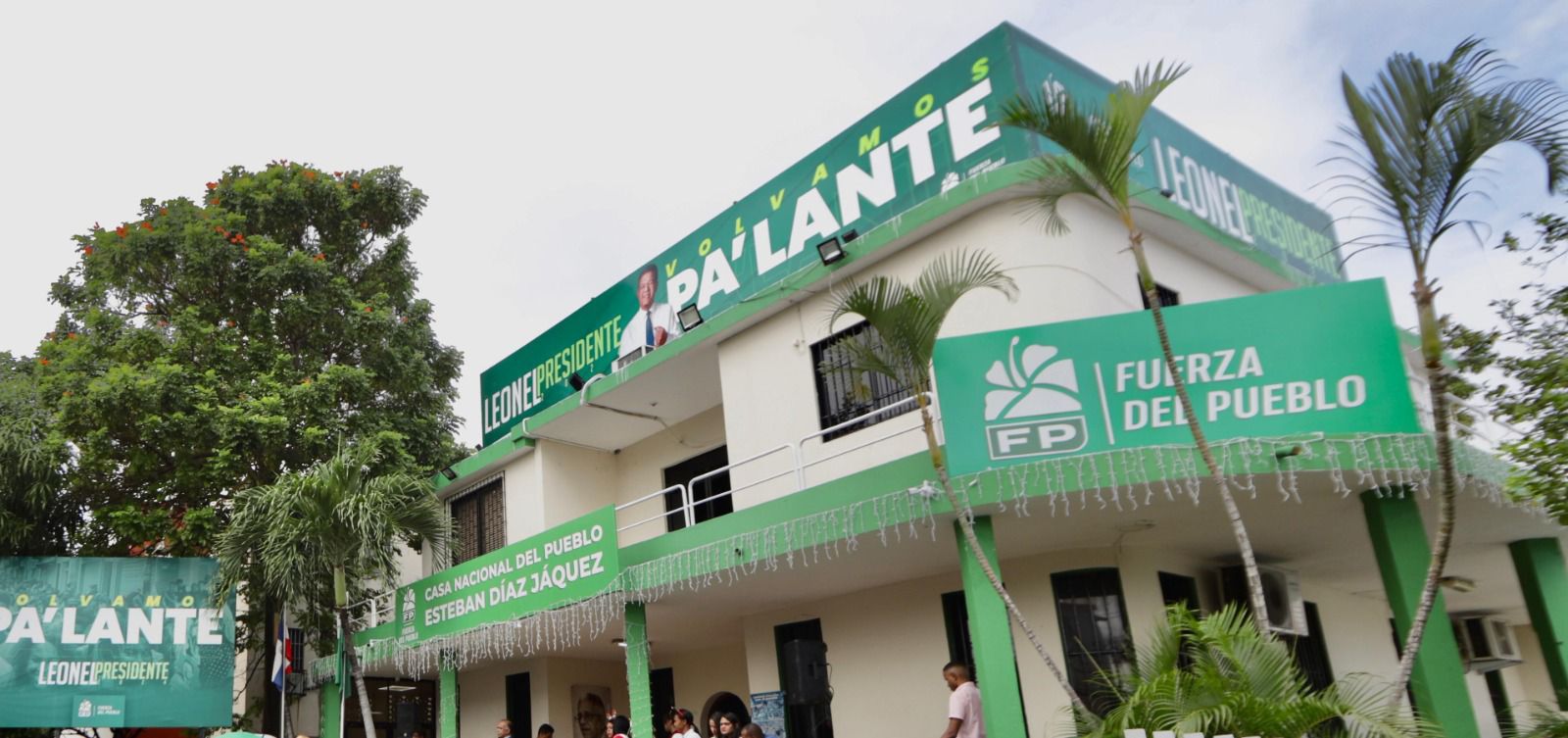 Fuerza del Pueblo califica de vulgar engaño decreto de Abinader “regula” publicidad