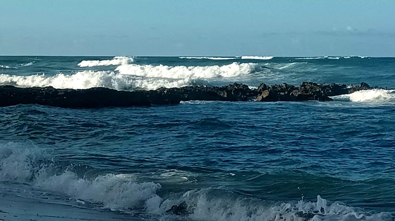 Prohíben balnearios de playas y ríos de Puerto Plata por malas condiciones climáticas