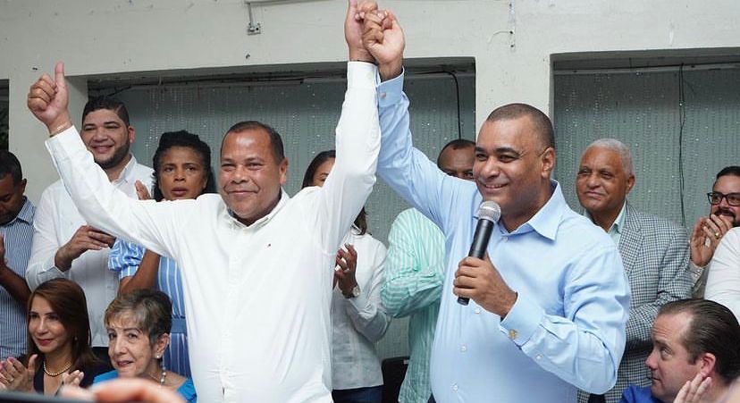 Ex precandidato a alcalde del PLD en Puerto Plata Jesús Rafael Cabrera se juramenta en el PRM