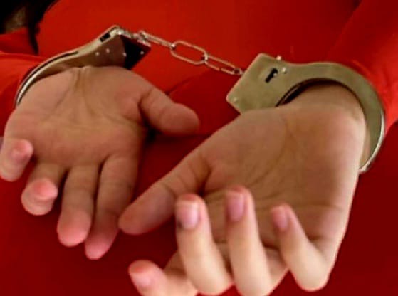 Prisión preventiva a mujer acusada de matar hijo en Imbert durante pelea con su marido