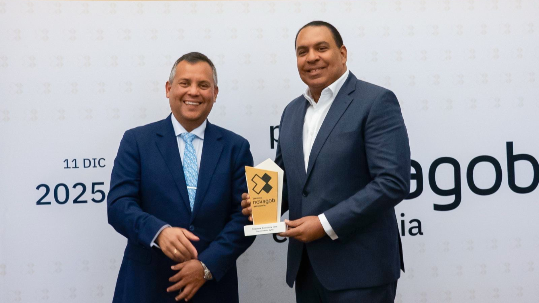 República Dominicana recibe premio NovaGob por el programa Burocracia Cero