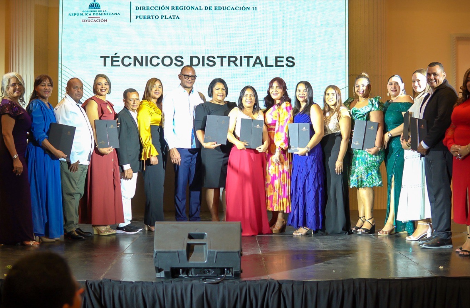 Dirección Regional de Educación 11 celebra la Gala de Reconocimiento al Mérito Magisterial 2025 en Puerto Plata