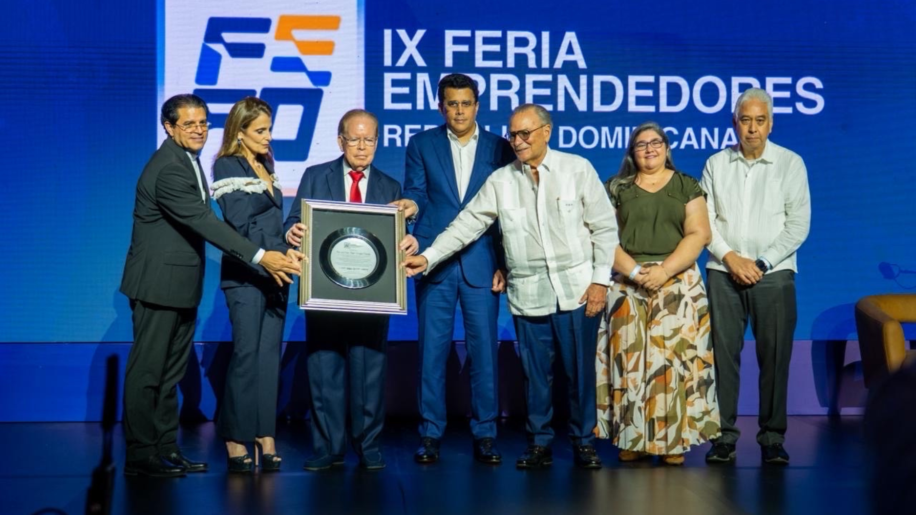 Feria Emprendedores y Universidades reconocen a Pepín Corripio, Frank Rainieri y Ligia Bonetti