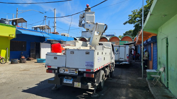 EDENORTE desmantela conexiones eléctricas ilegales en Santiago con pérdidas anuales estimadas en RD$1.9 millones  