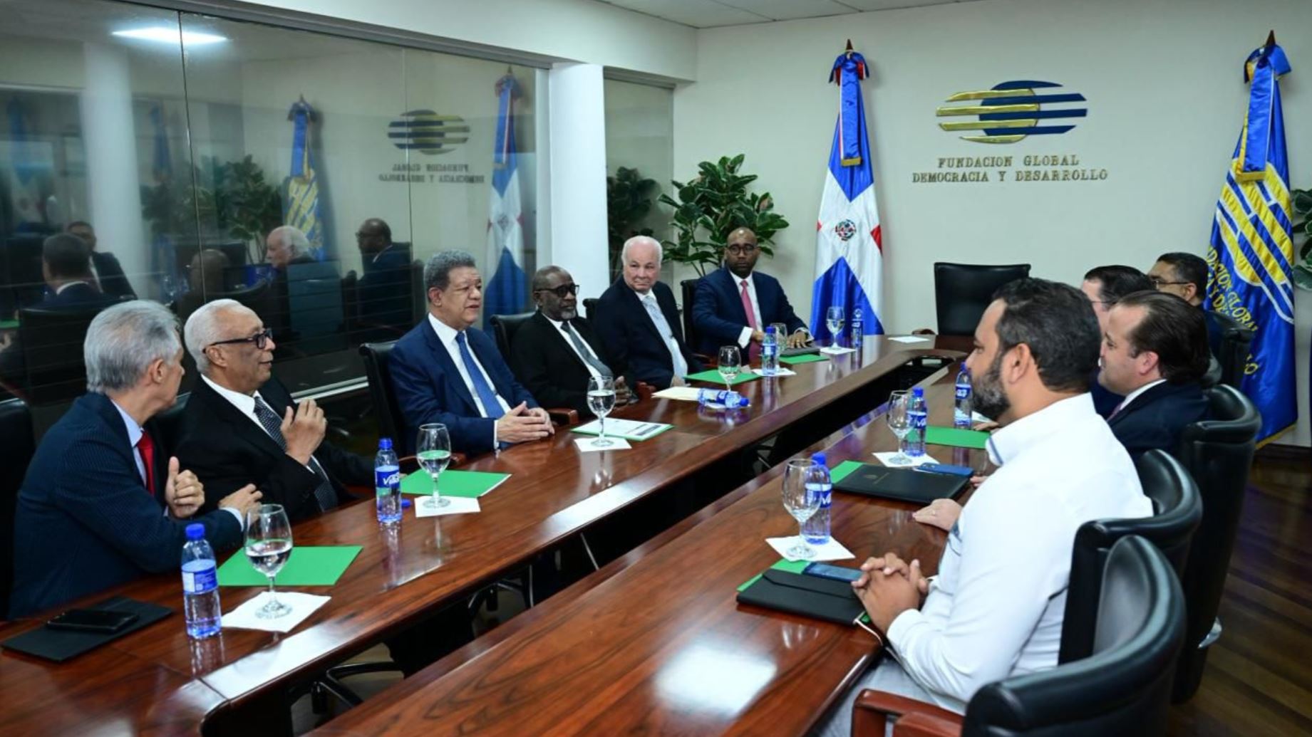 Leonel Fernández: sacrificios ante la crisis deben ser asumidos por el Gobierno