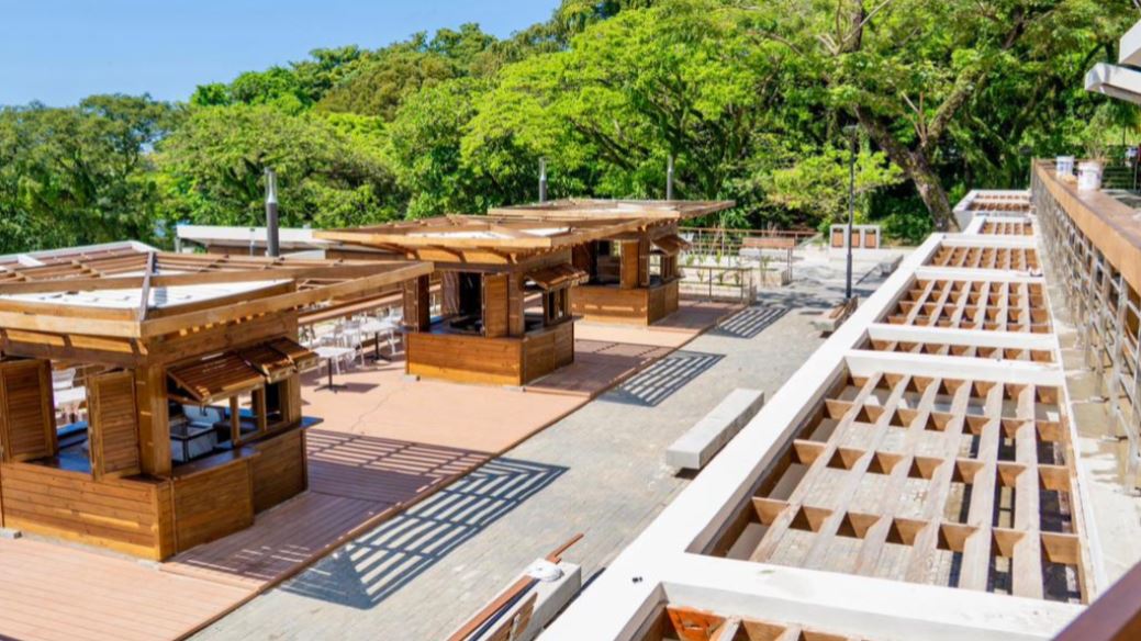 Presidente Abinader y ministro Collado entregan obras de renovación de playa Sosúa y su nueva plaza de vendedores