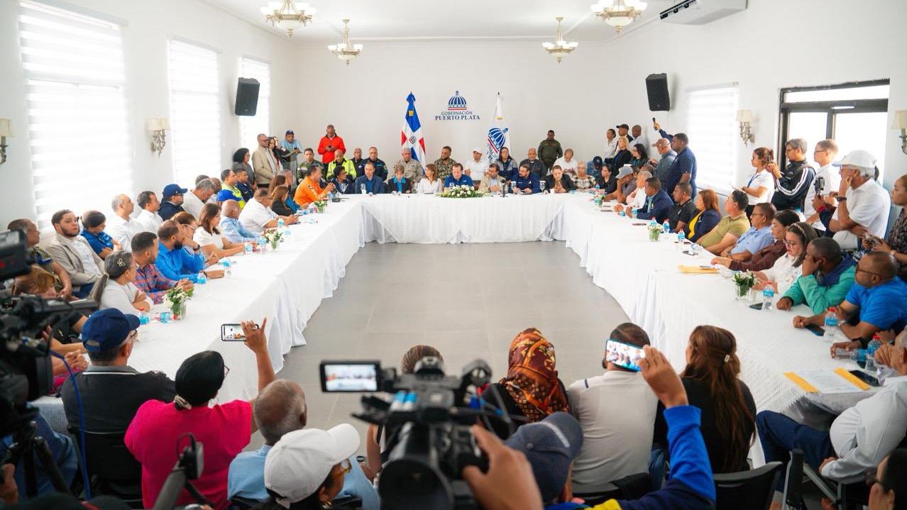 Gobierno anuncia masivo plan de asistencia a familias afectadas por inundaciones y construcción inmediata del puente sobre el río Camú