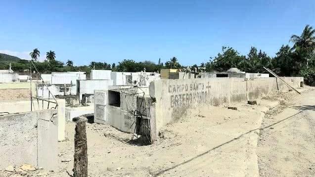 Gobierno eroga fondos para reconstrucción del cementerio de Estero Hondo