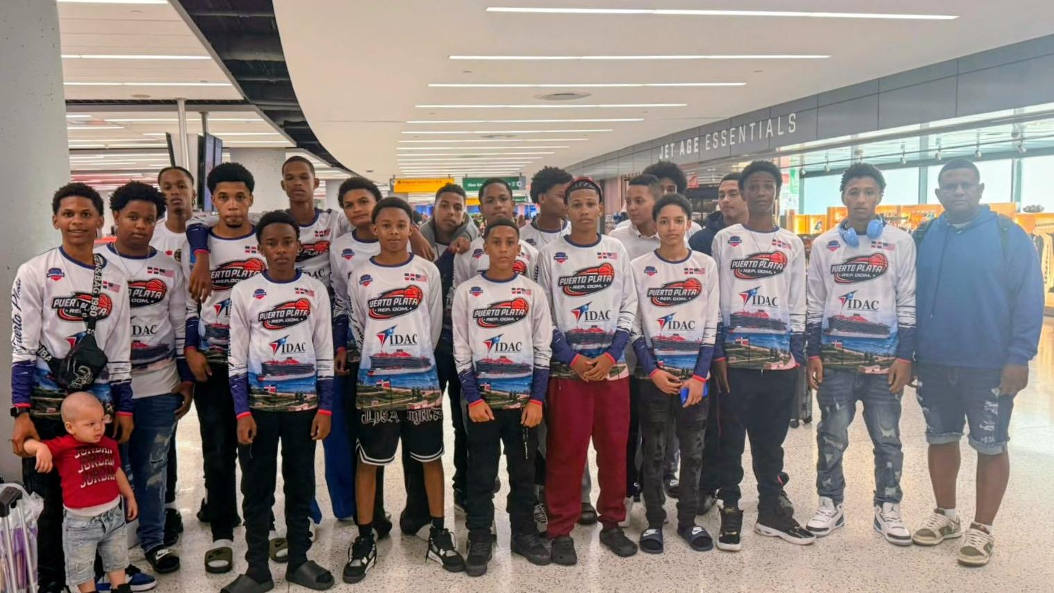 Selección de Puerto Plata obtiene primeros lugares en torneo de baloncesto en Massachusetts