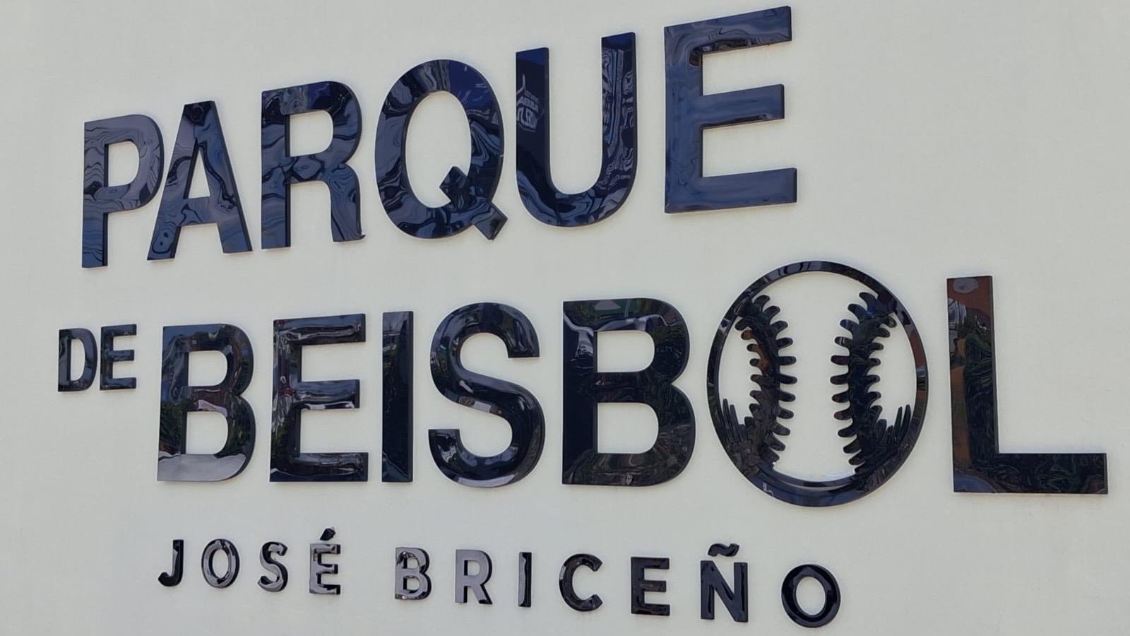  Impasse mantiene cerrado Estadio José Briceño de Puerto Plata; piden destitución del presidente del Patronato
