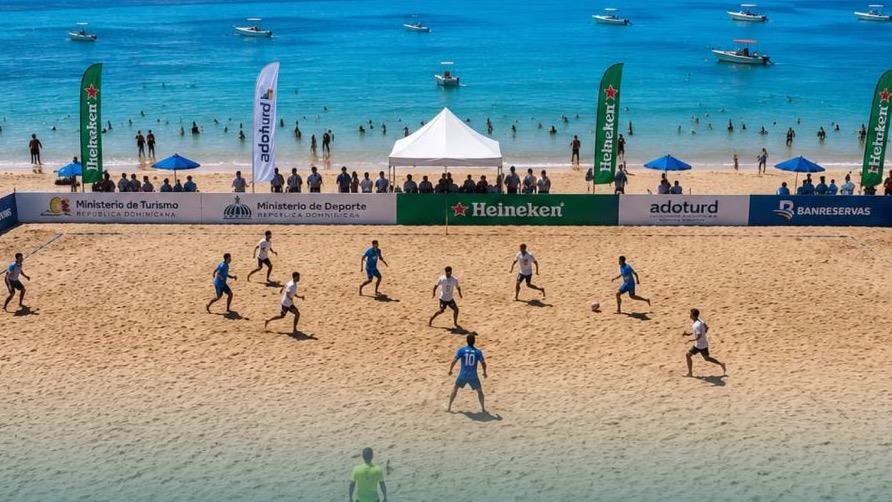 Puerto Plata se prepara para recibir a más de 150 futbolistas en el Beach Soccer Cup 2026