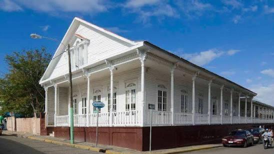 Gobierno intervendrá legendario edificio “Club de Comercio” en el Centro Histórico de Puerto Plata