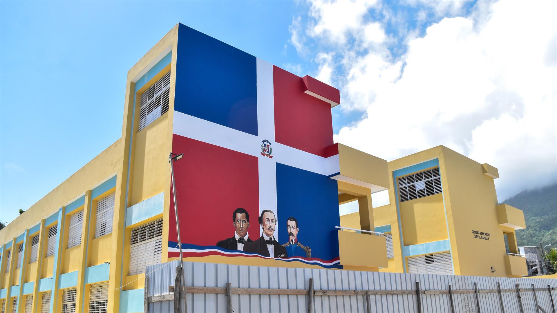Dan los toques finales a nuevos centros educativos en Puerto Plata; supervisan trabajos de adecuación en escuelas