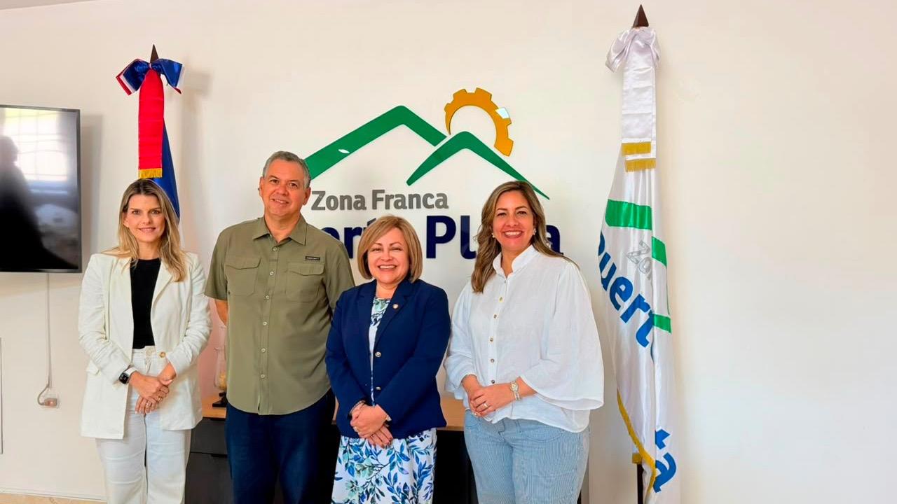 Embajadora de El Salvador visita Zona Franca de Puerto Plata y explora oportunidades de intercambio comercial