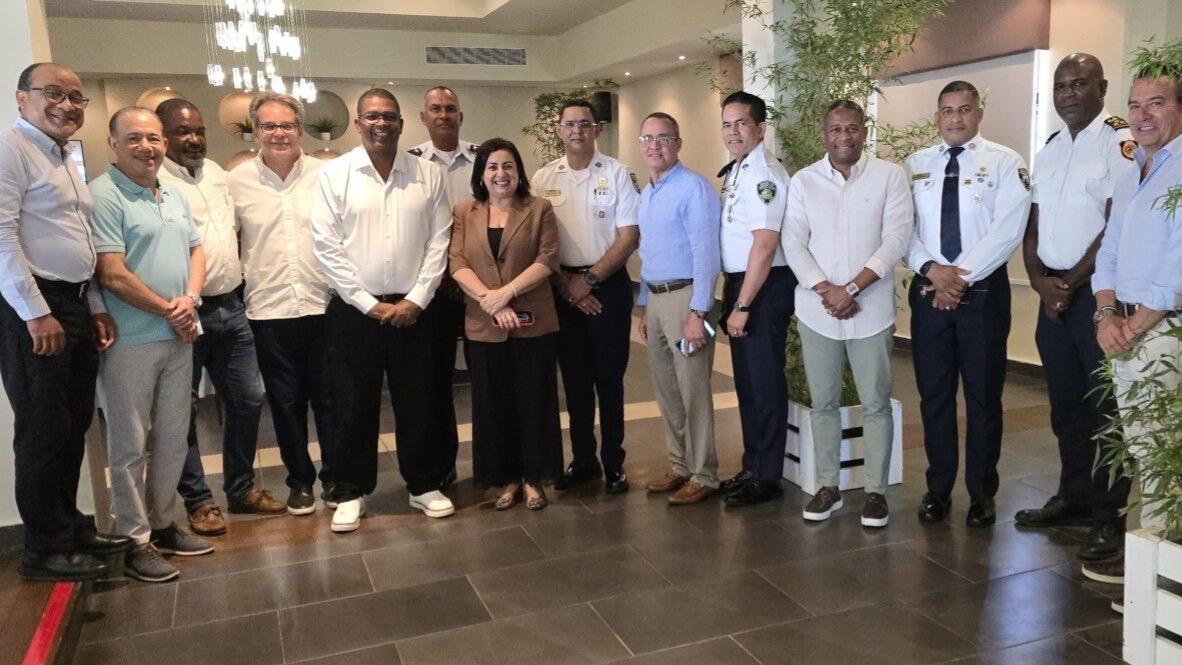 Directores hoteleros reconocen labor del Cuerpo de Bomberos de Puerto Plata