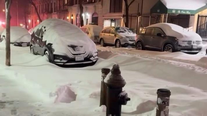 Severa tormenta invernal azota ciudades de EE. UU. y deja muertos y graves dificultades