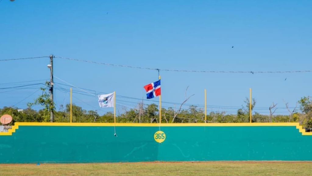 Estadio municipal Enrique Aquiles Polanco de Luperón sin servicio de iluminación por deuda con Edenorte