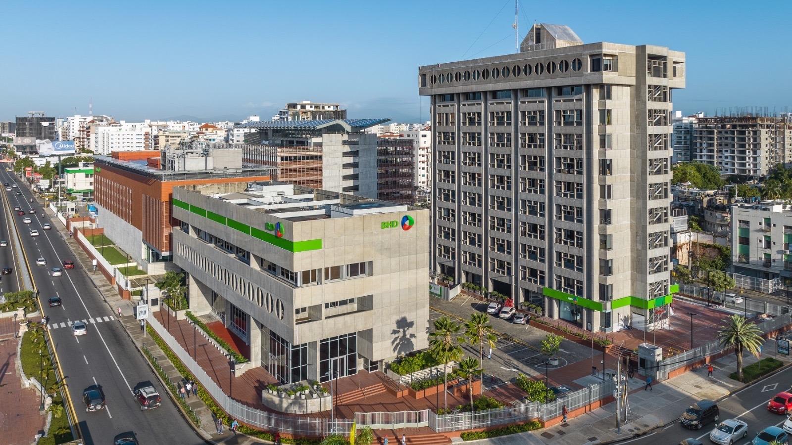 BHD y ADOEXPO firman alianza para potenciar a exportadores nacionales