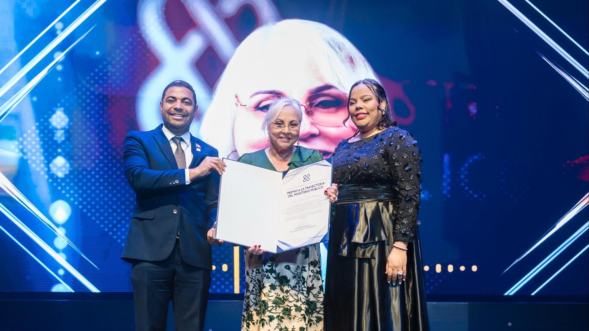 Reconocimiento del Ministerio Público a magistrada Luisa Marmolejos enaltece una carrera profesional integra