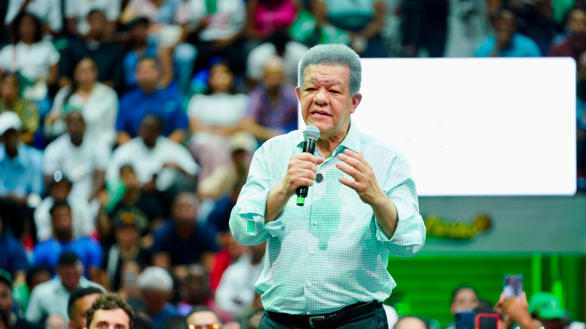 Club San Carlos se desborda con la presentación de la estructura nacional de juventud de la Fuerza del Pueblo