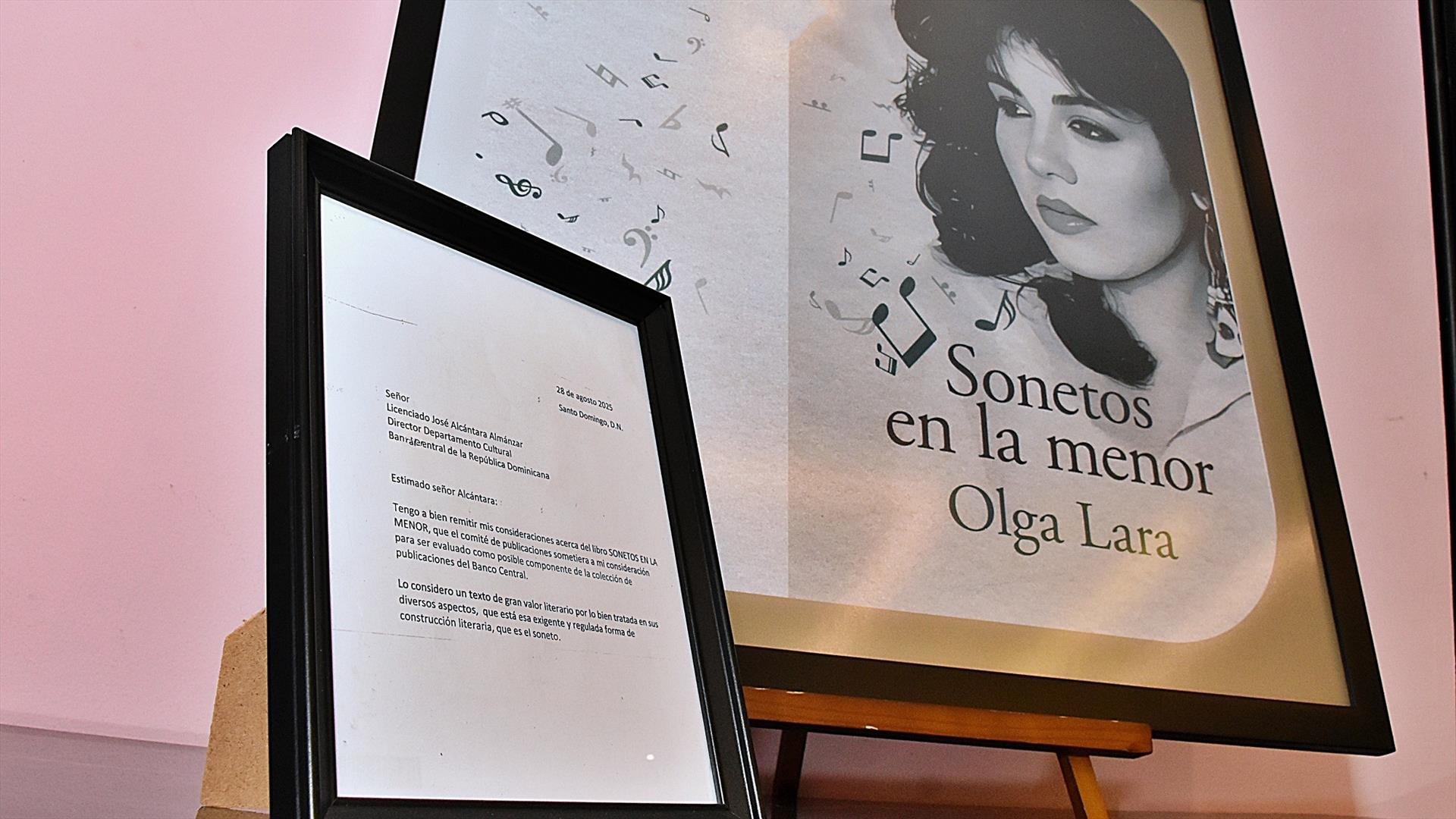 Celebran desayuno literario con la presentación del libro Sonetos en la menor, de la autoría de Olga Lara