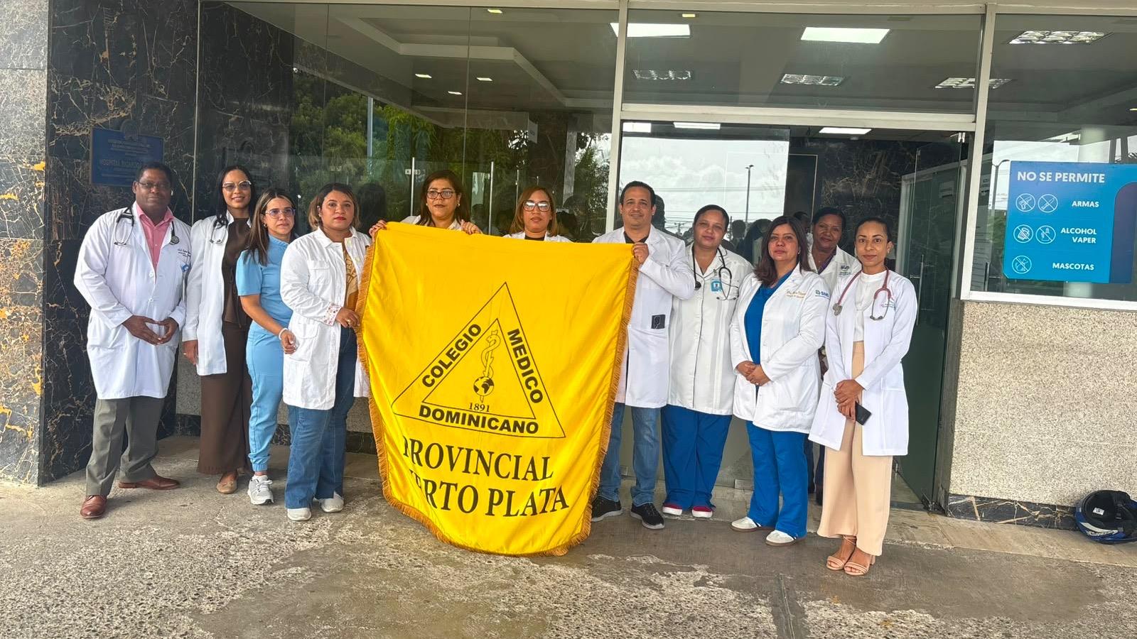Médicos de Puerto Plata paralizan labores este martes en rechazo a la criminalización penal de la medicina