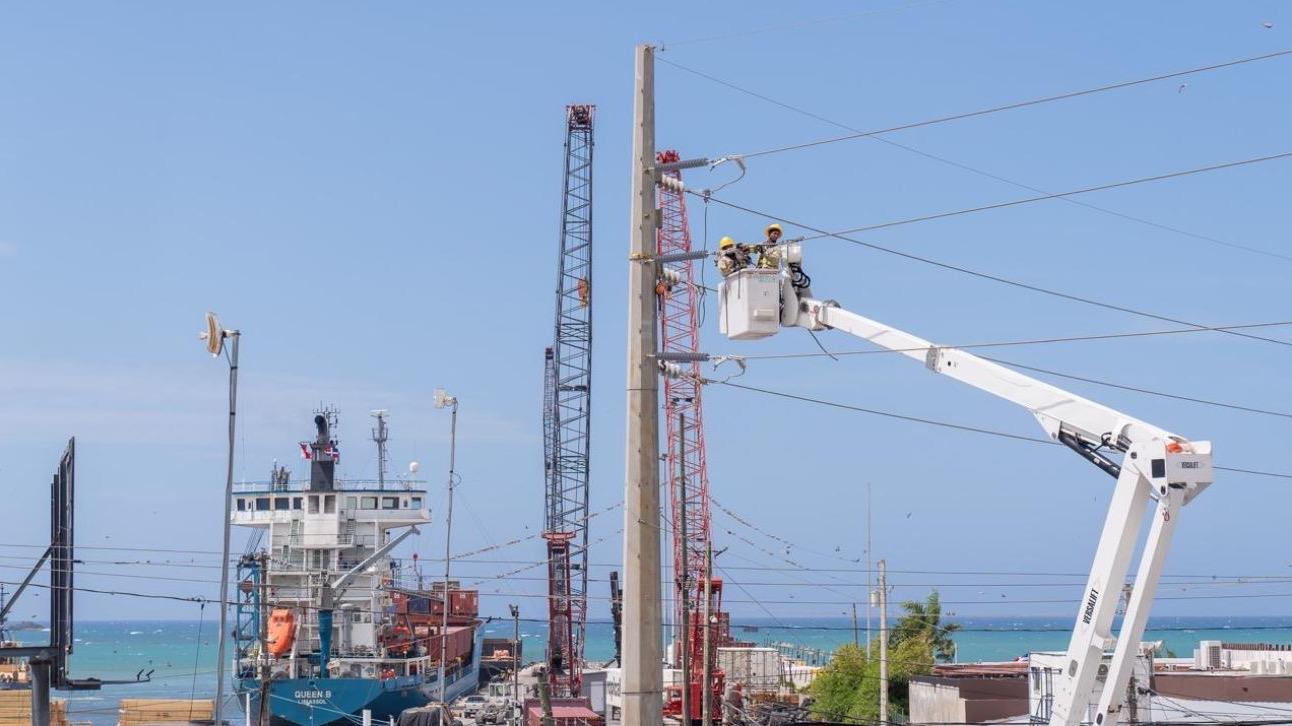 Suspenderán por nueve horas el servicio eléctrico en localidades de Puerto Plata por trabajos de reconducción de línea