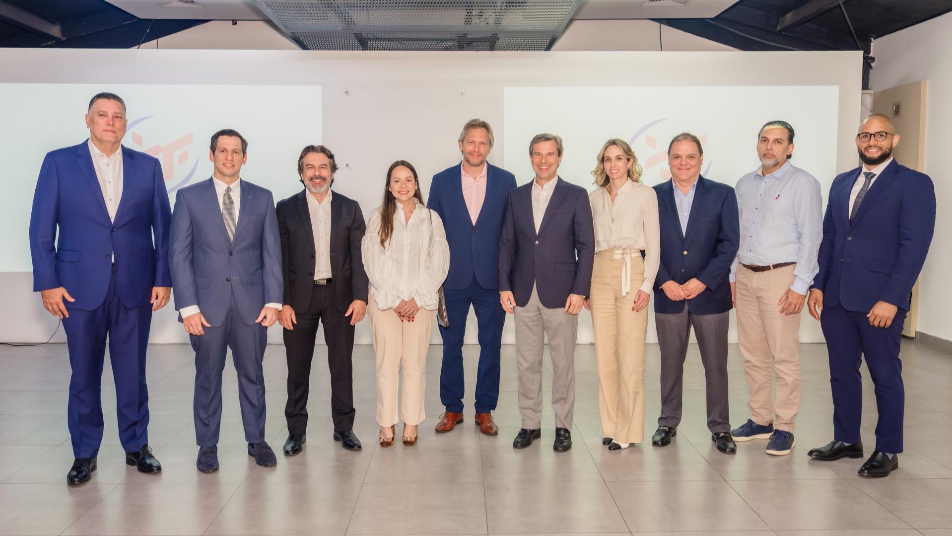 Marco Cabral es reelegido presidente de AZOCIBAO para el período 2026-2027