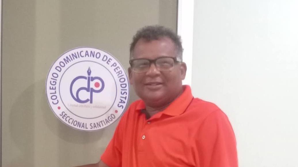 SNTP Puerto Plata denuncia agresión a periodista Gregorio del Rosario mientras cubría audiencia en el Palacio de Justicia