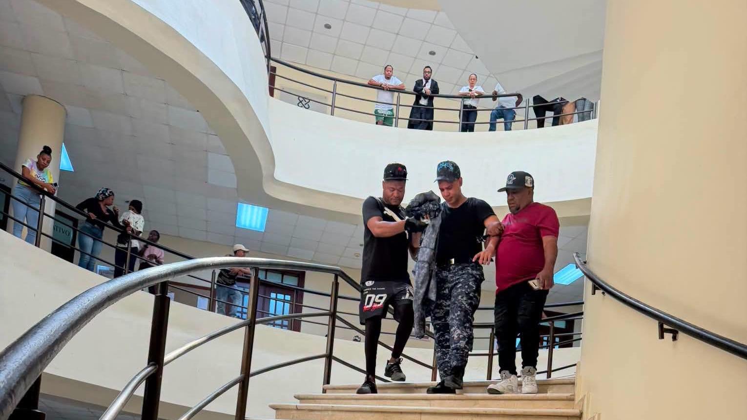 Incidente en el Palacio de Justicia de Puerto Plata obliga a intervención de la Policía Nacional