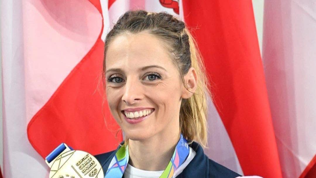 Karateca puertoplateña María Dimitrova gana medalla de oro en México tras vencer a rival portuguesa