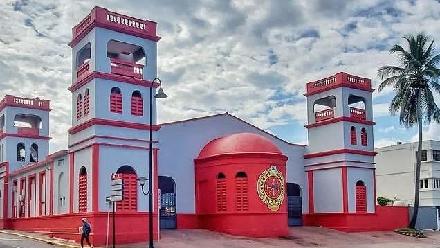 ¡Alerta! Cuartel de Bomberos de Puerto Plata está a punto de colapsar por severos daños estructurales; trasladan personal de manera preventiva
