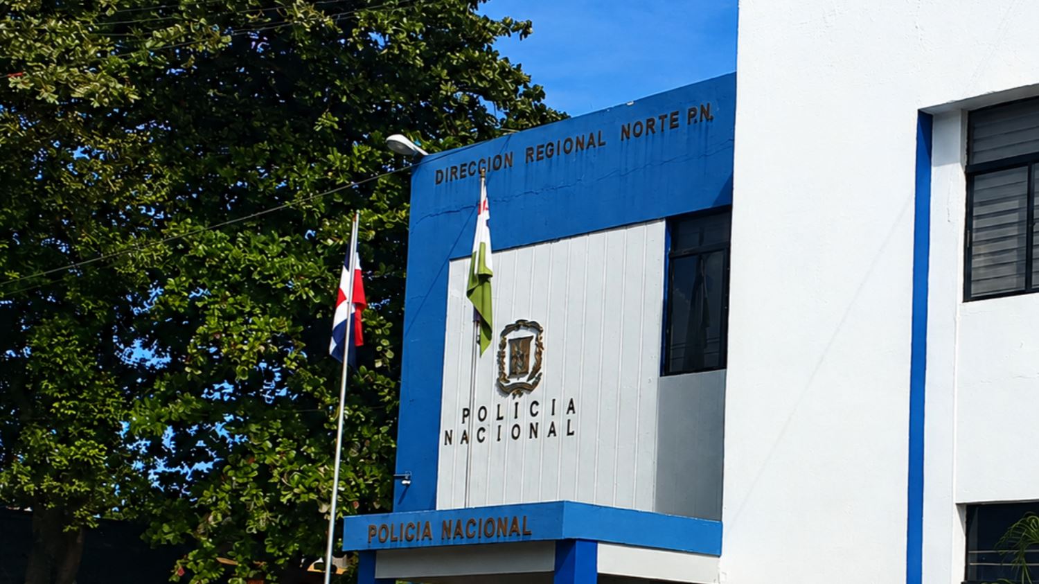 Arrestan mujer en Puerto Plata por violencia de género y agresión a patrulla