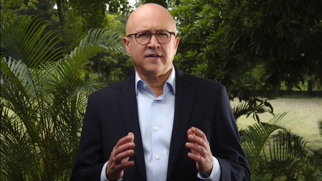 Domínguez Brito solicita reunión del Comité Político tras comunicación de la JCE
