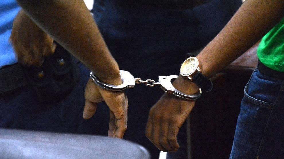 Apresan mujer en Cabarete cuando intentó empeñar automóvil que había rentado