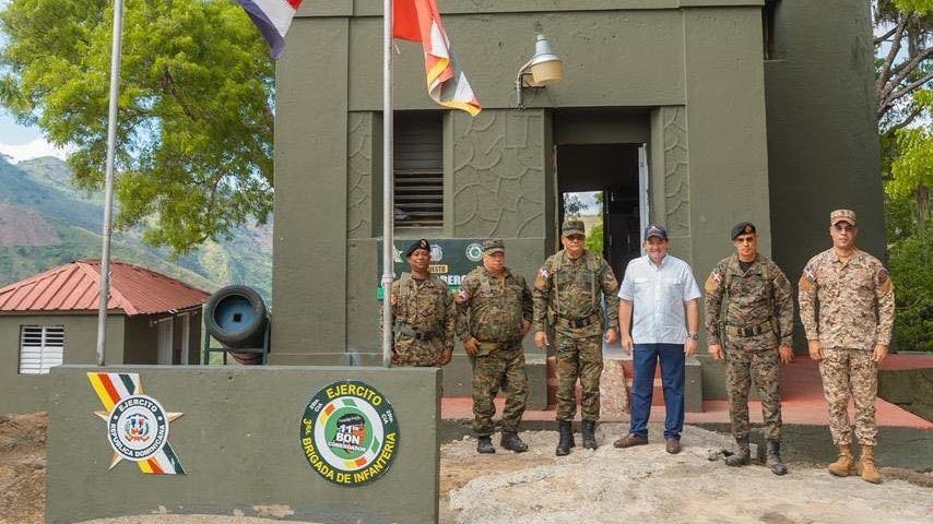 Defensa y Presidencia inspeccionan la frontera y refuerzan acciones de seguridad