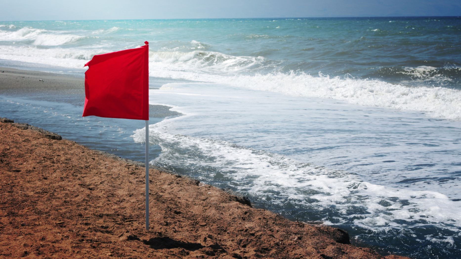 Ante oleajes anormales, plantan bandera roja en balnearios y playas de Puerto Plata