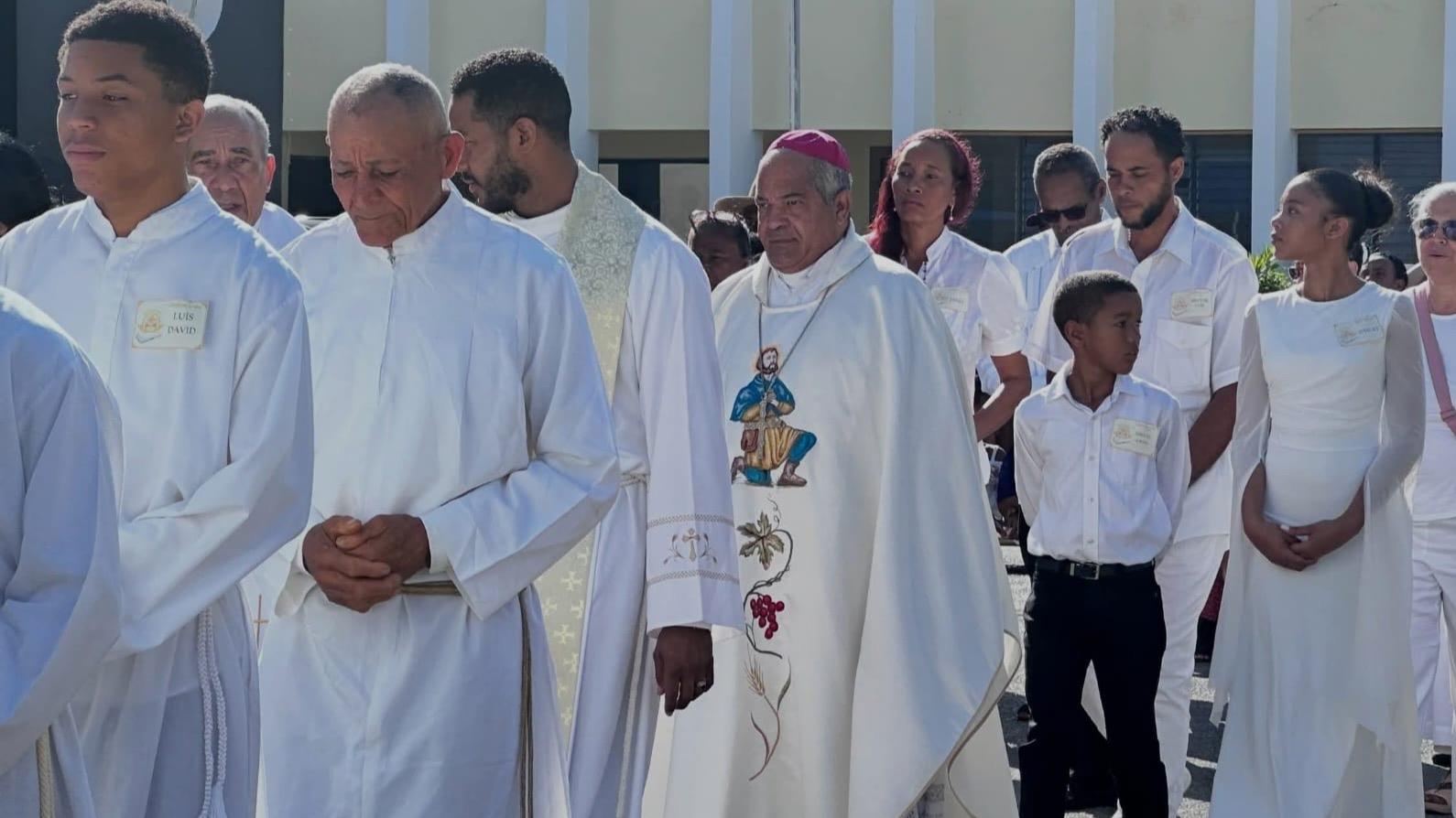 Feligreses celebran en Luperón a San Isidro Labrador con multitudinaria procesión