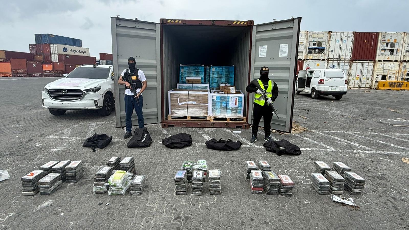 DNCD intercepta 120 paquetes de cocaína camuflados en equipos médicos en Puerto Caucedo