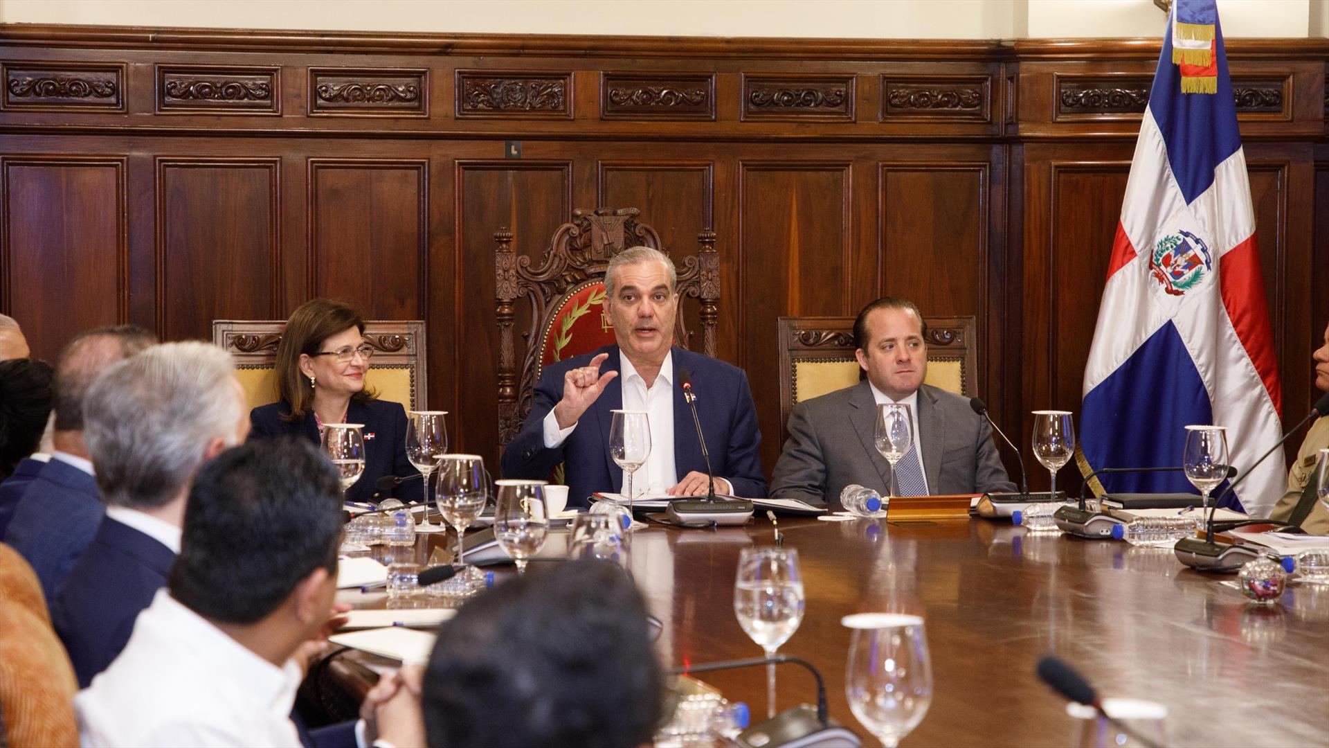 Gobierno anuncia nuevas medidas para enfrentar el impacto de la crisis en Medio Oriente