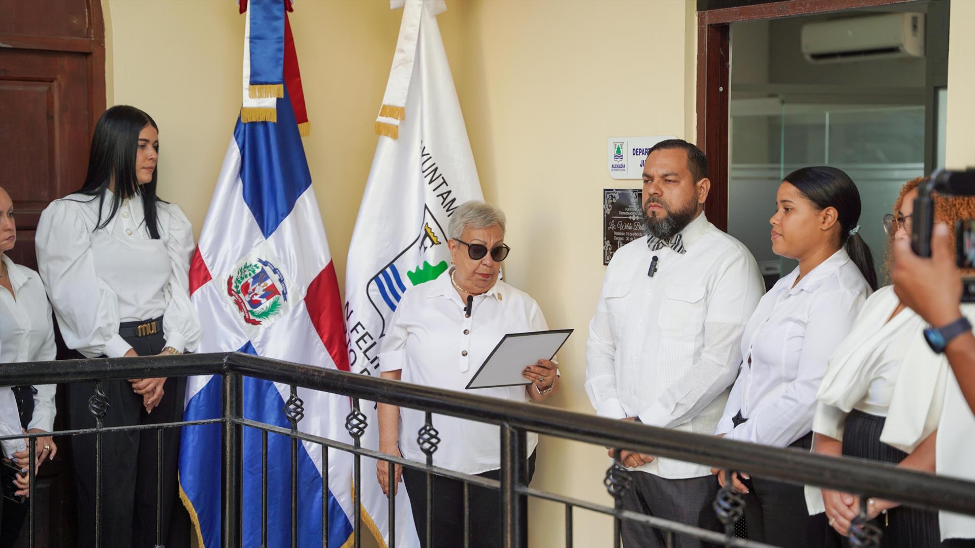 Ayuntamiento de Puerto Plata rinde homenaje al fenecido jurista Wildo Brito Sarita
