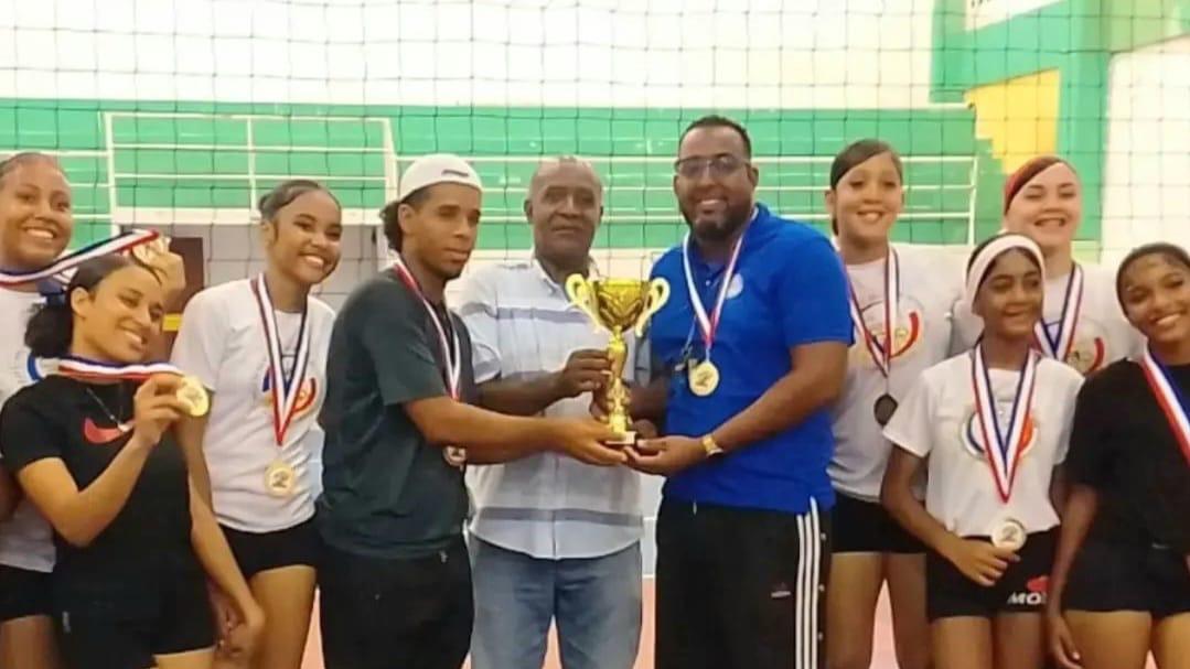 Culmina con éxito el XII Torneo de Voleibol Escolar de la Academia Fuego de Dios en Puerto Plata
