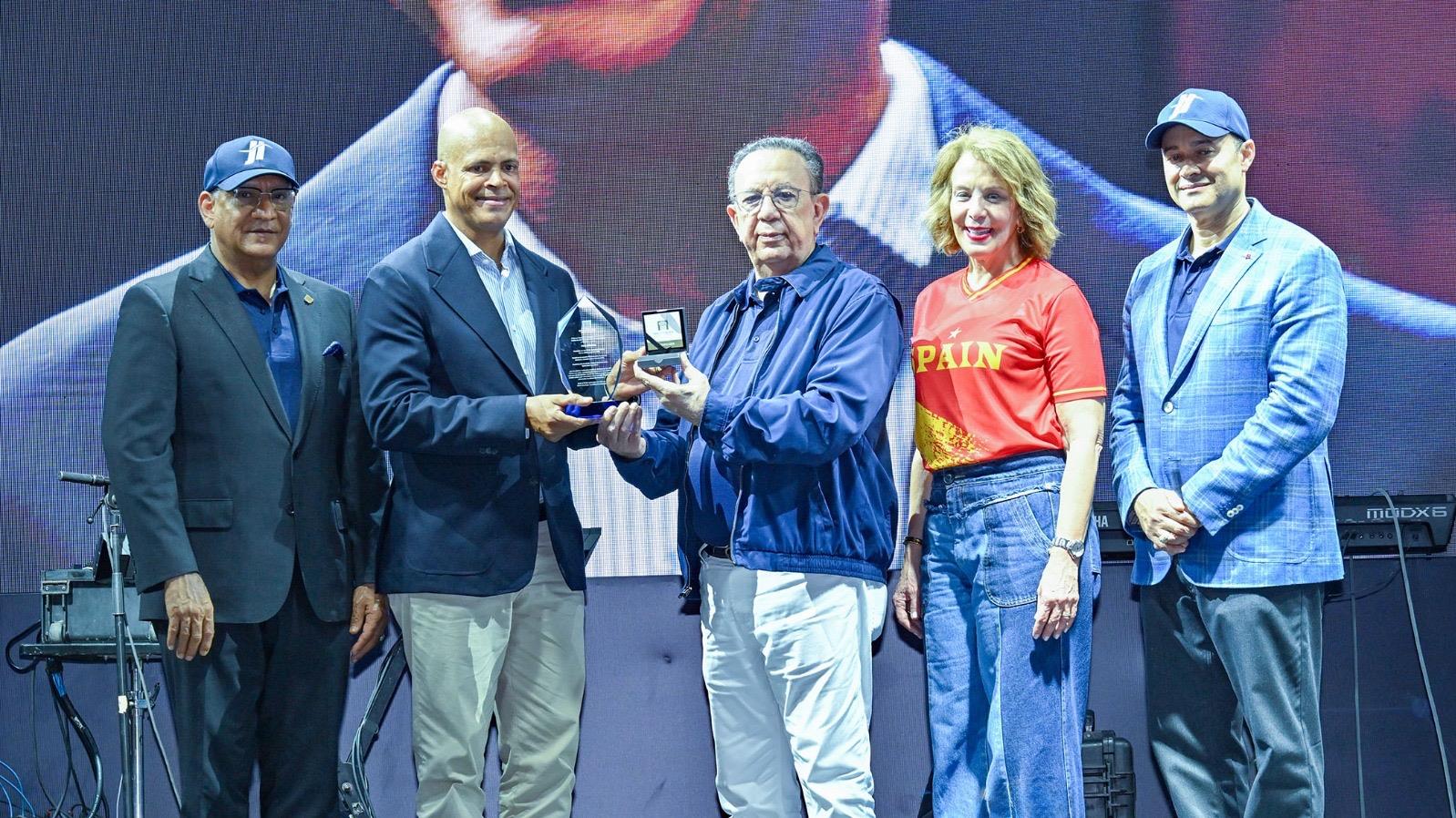 Banco Central RD dedica Juegos Interdepartamentales 2026 al bicampeón olímpico Félix Sánchez