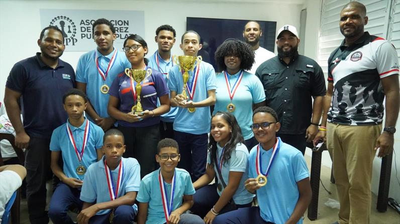 Liceo Secundario de Saballo se corona campeón del Primer Torneo Escolar de Ajedrez, Copa INEFI, en Puerto Plata