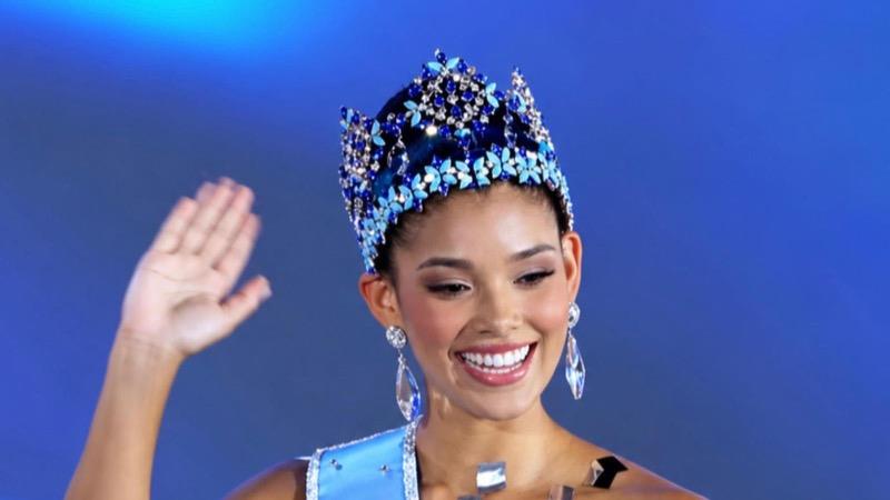 Joherry Mola Domínguez consigue la corona de Miss Mundo para República Dominicana